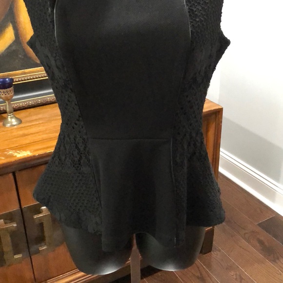 PEPLUM LACE AND FAUX LEATHER TRIM TOP - Picture 4 of 8